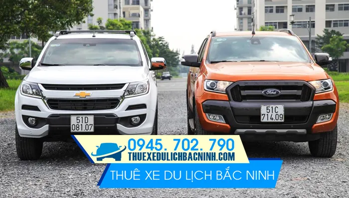 Xe bán tải đang di chuyển trên đường cao tốc, minh họa cho dịch vụ cho thuê xe bán tải tự lái theo tháng