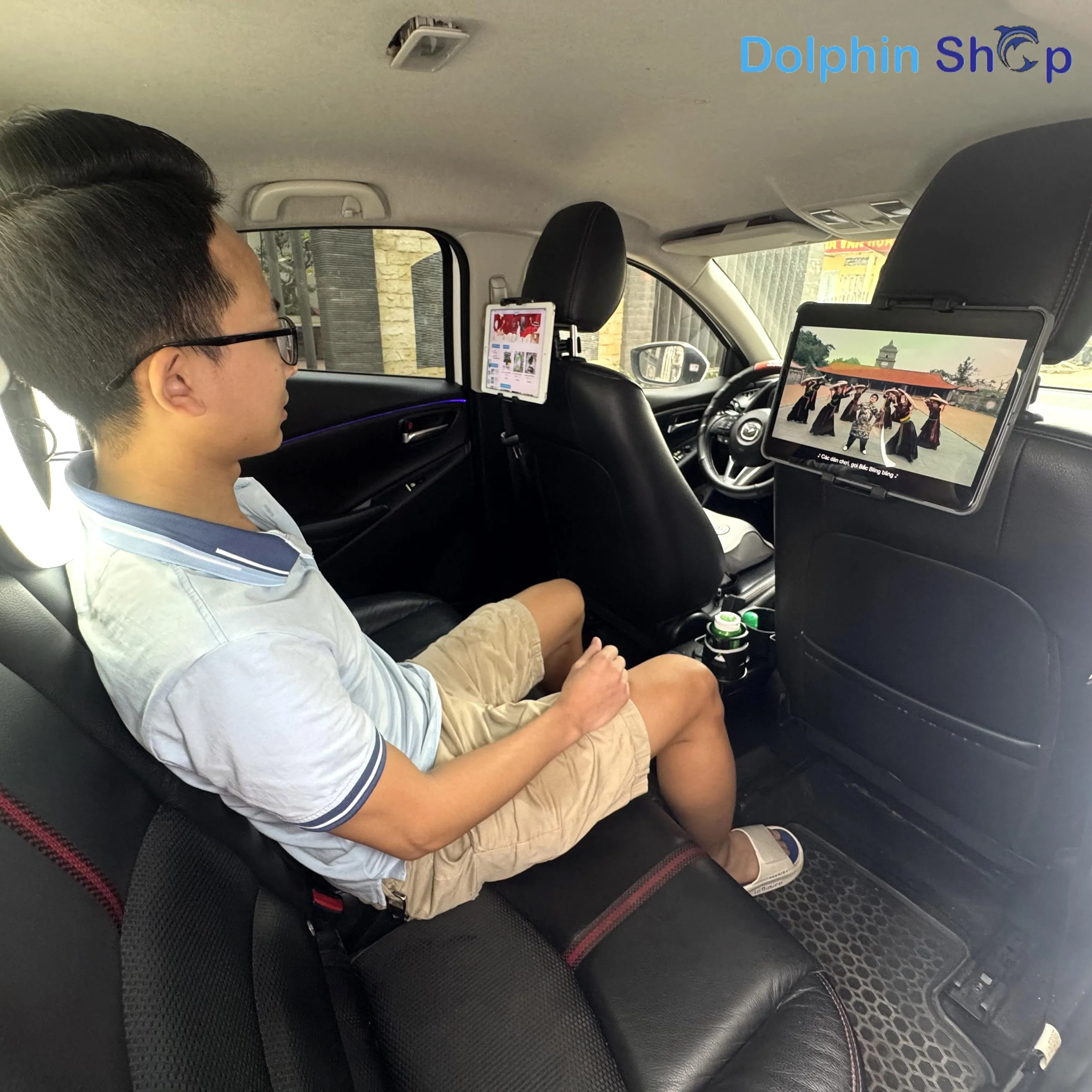 Khung kẹp gắn iPad thiết kế thông minh, nhỏ gọn và dễ tháo lắp