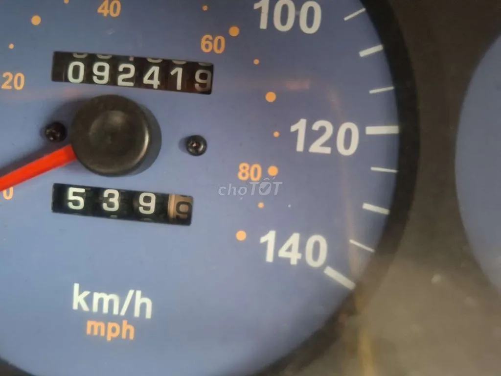 Động cơ JT 3.0L của Kia K165 là trái tim bền bỉ nhưng cần được kiểm tra kỹ về rò rỉ dầu nhớt