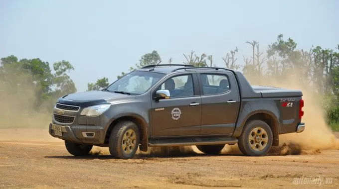 Chevrolet Colorado LTZ 2015 chinh phục đoạn đường gập ghềnh nhờ mô-men xoắn cao