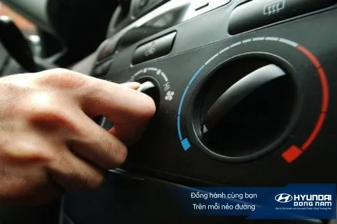 Tài xế nên thỉnh thoảng mở điều hòa trên ô tô ngay cả khi trời lạnh để bôi trơn hệ thống