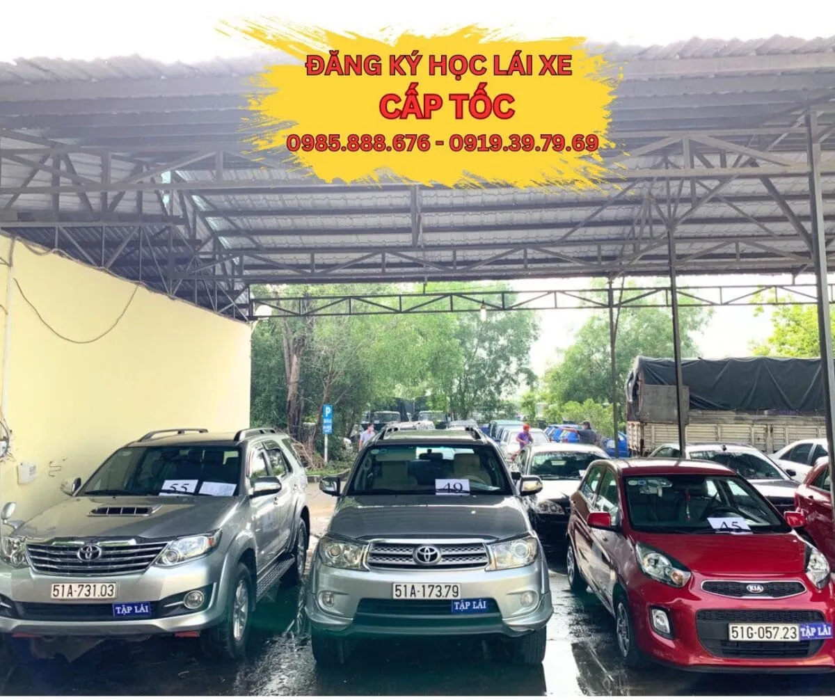 Xe tập lái – Trung Tâm Tiến Thành