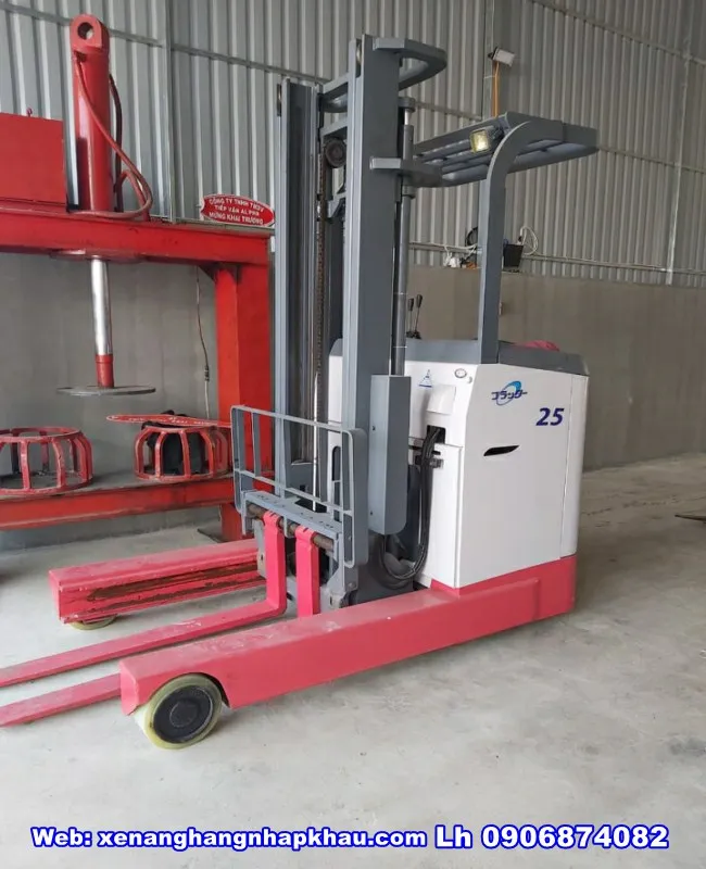 Bảng điều khiển xe nâng Toyota