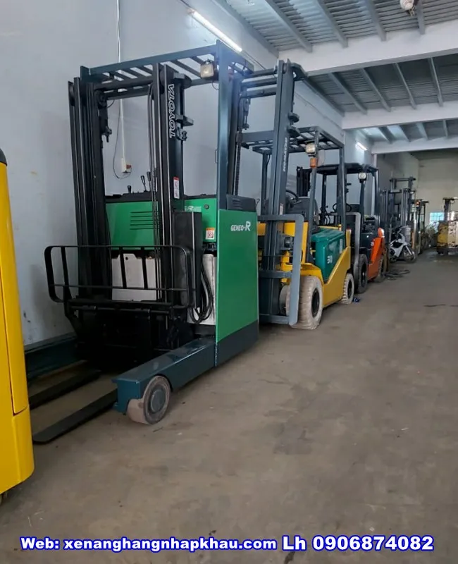 Chi tiết càng nâng Toyota