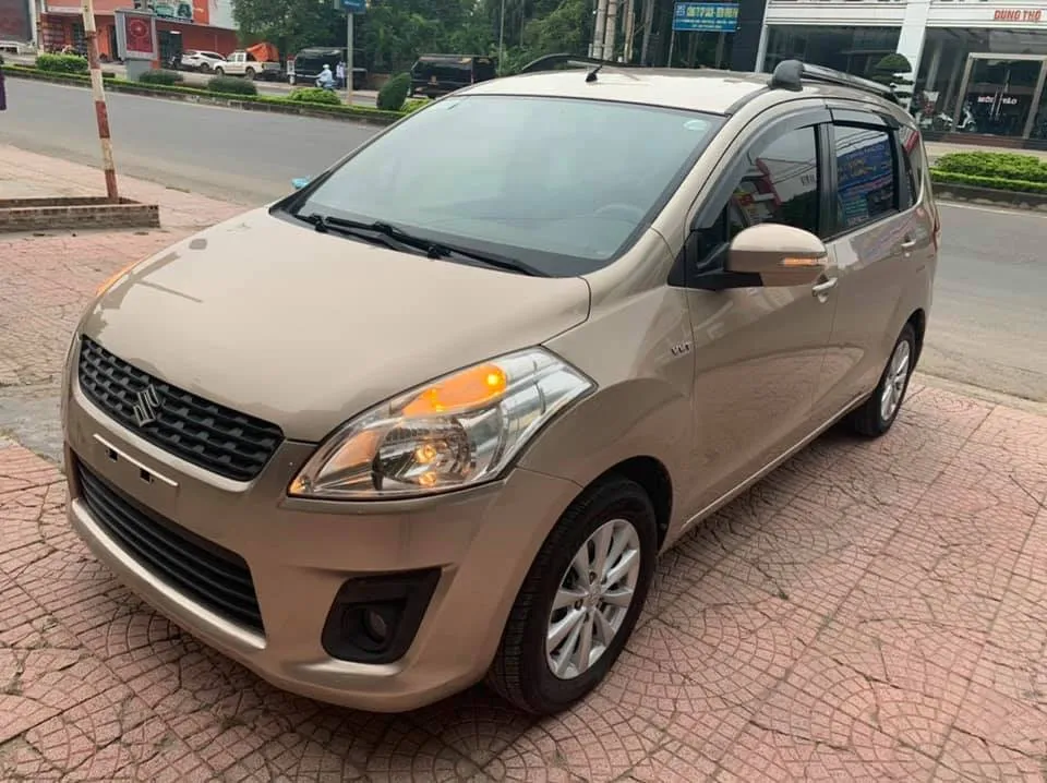 Hình ảnh thực tế Suzuki Ertiga đời 2015 – 2016, mẫu xe ô tô 7 chỗ cũ giá 300 triệu đáng cân nhắc