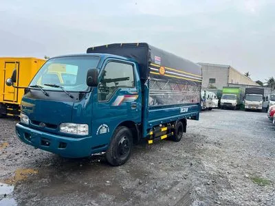 Thùng mui bạt Kia K165 đời 2017 được nhiều khách hàng ưu tiên vì tính linh động nhất
