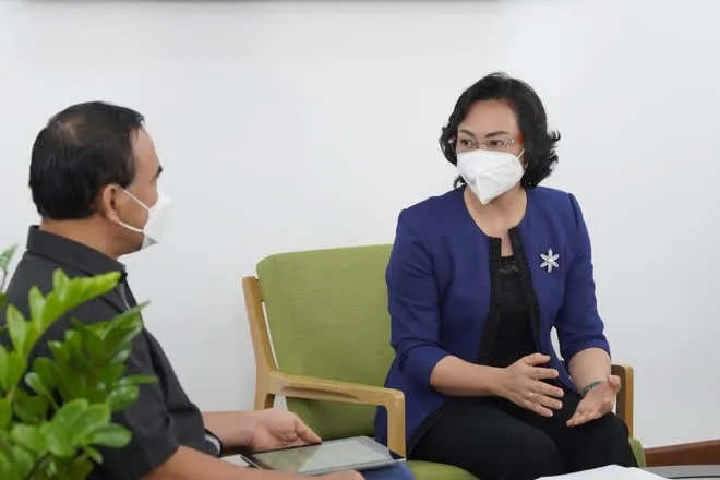 Xe khách liên tỉnh tại bến xe miền Đông TP.HCM chuẩn bị hoạt động trở lại sau thời gian dài tạm dừng