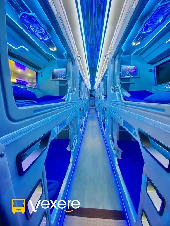 Xe Phúc An Express limousine 9 chỗ với ghế da cao cấp và tivi cá nhân