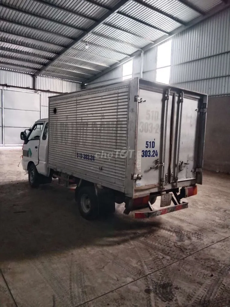 Phần đuôi xe và hệ thống nén nhíp