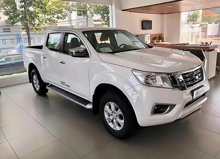 Hình ảnh chi tiết khoang nội thất Nissan Navara 2020, một phần của giá xe bán tải nissan 2020
