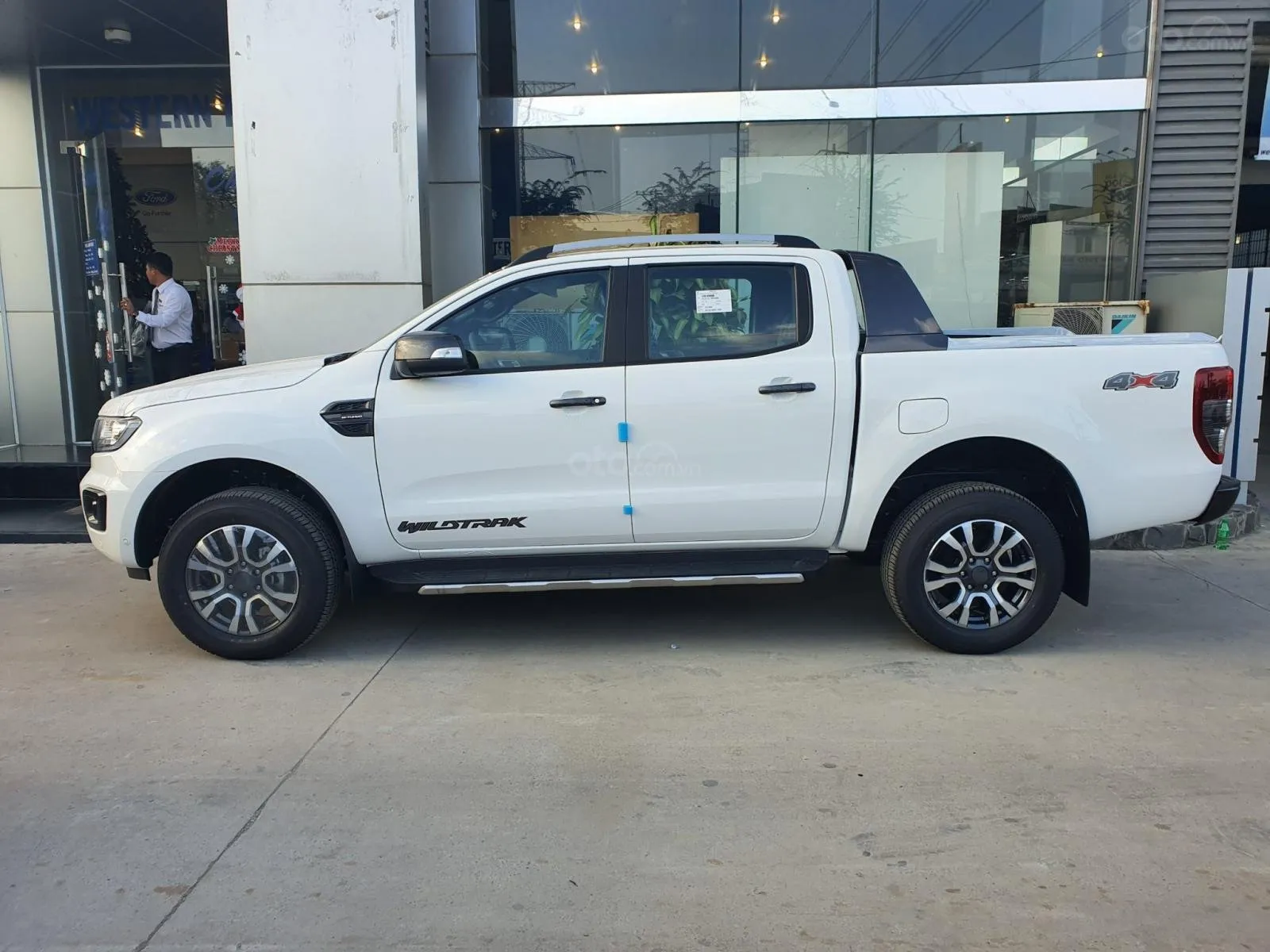 Ford Ranger Wildtrack thế hệ mới với thiết kế mạnh mẽ và khả năng chịu tải vượt trội