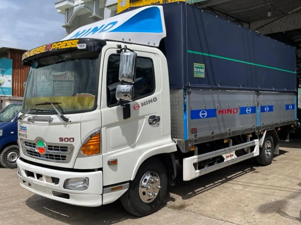 Xe tải Hino FC 6.2 tấn đời 2019 thùng ngắn 5m6