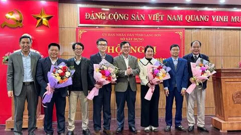 Hội nghị Công bố các quyết định của Giám đốc Sở Xây dựng về công tác cán bộ