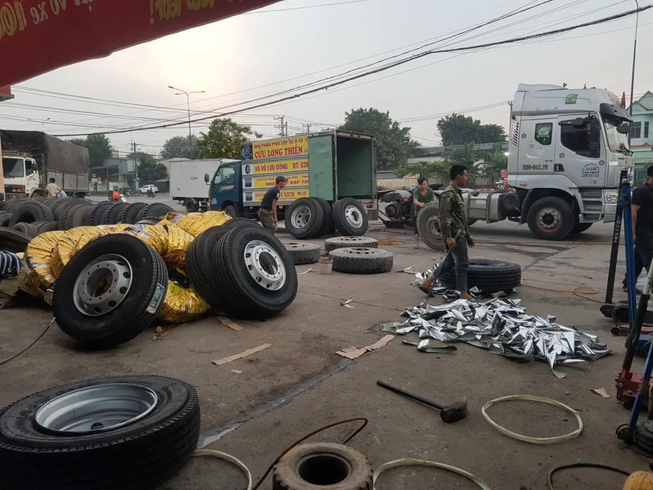 Dịch vụ vá vỏ lưu động chuyên nghiệp 24/7