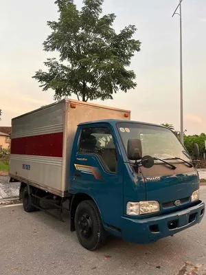 Thùng kín bảo vệ hàng hóa tuyệt đối của một chiếc Kia K165 cũ tại Hà Nội