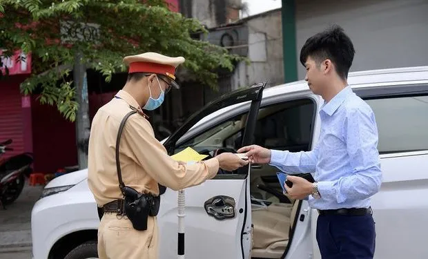 Đăng kiểm có làm việc thứ 7 không?