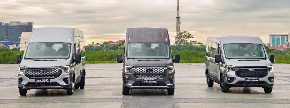 Nội thất Ford Transit 16 chỗ