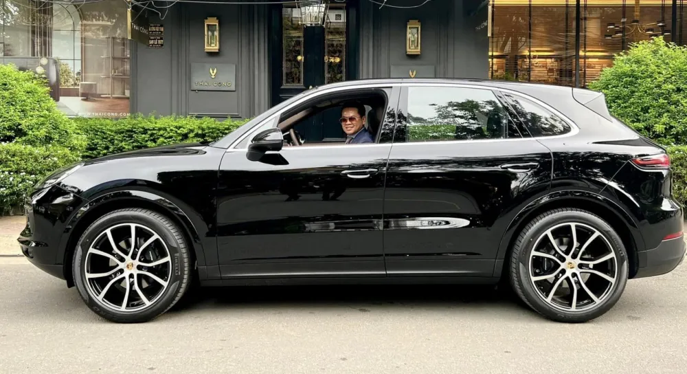 Cận cảnh chiếc Porsche Cayenne đăng ký biển số xe LD tại TP.HCM