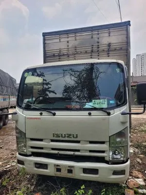 Xe tải Isuzu 5 tấn đời 2009 có máy lạnh