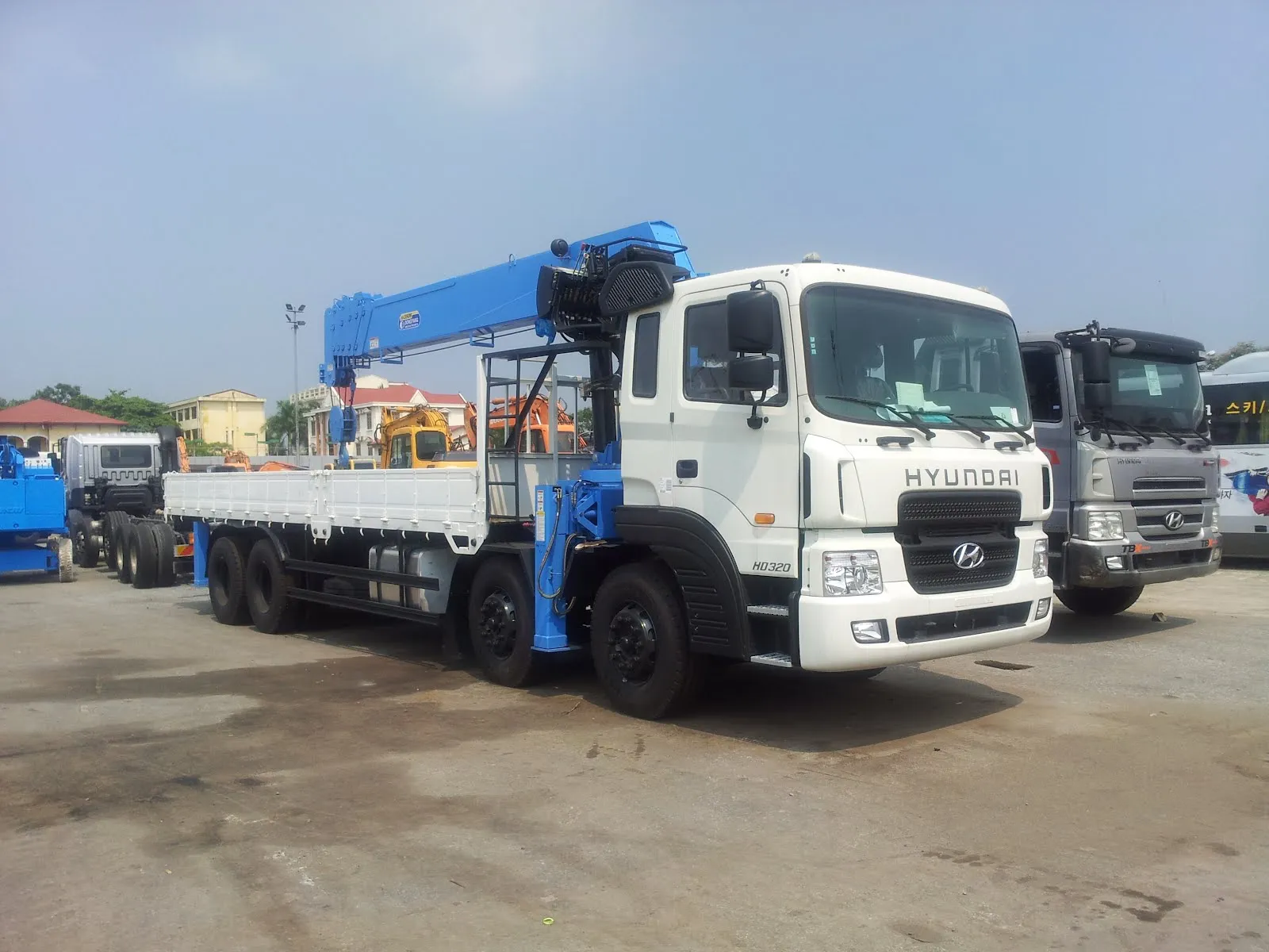 gia-xe-tai-gan-cau-10-tan-Hyundai