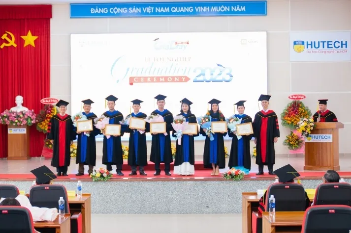 Chương Trình Học Thạc Sĩ Ô Tô HUTECH Có Thời Gian Đào Tạo 18 Đến 24 Tháng