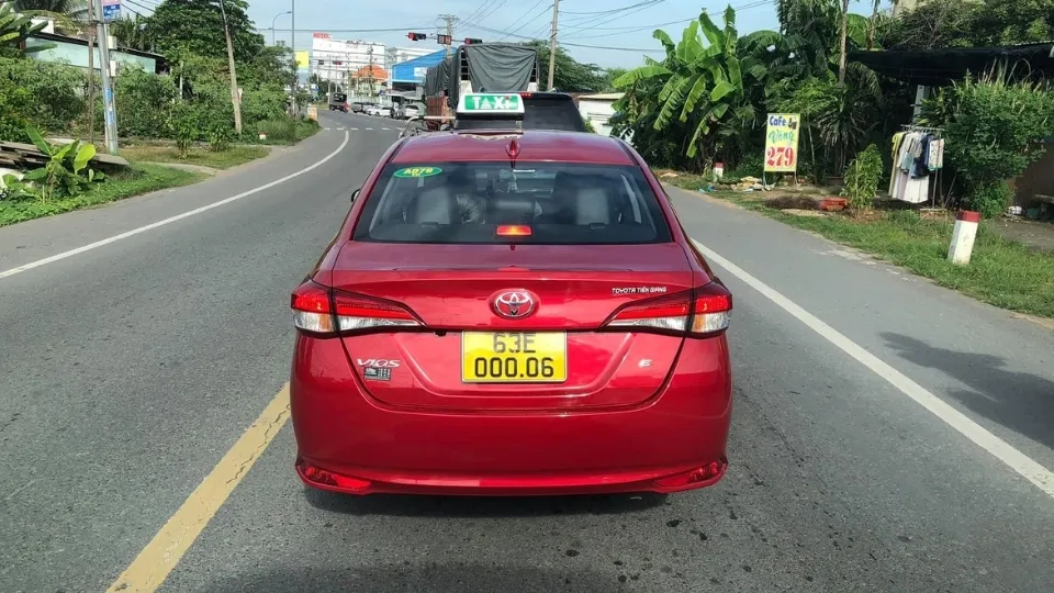 Biển số xe màu vàng