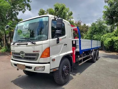 Xe cẩu Hino FL ga cơ cẩu Unic 5 tấn