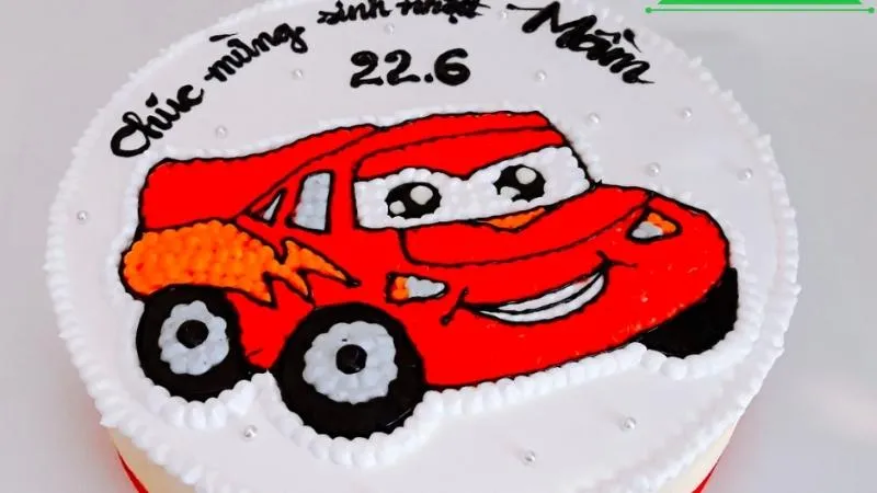 Bánh sinh nhật ô tô McQueen 2D, thiết kế phẳng, màu đỏ đặc trưng