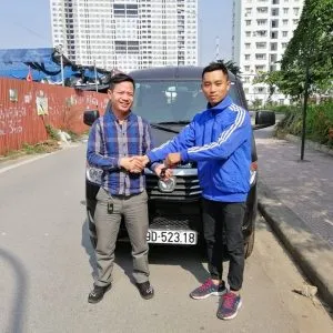 Hình ảnh khách hàng thứ hai nhận xe Kenbo Van 2 Chỗ 950kg