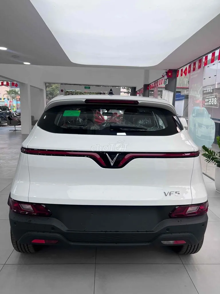 Xe điện VinFast VF5 góc nghiêng