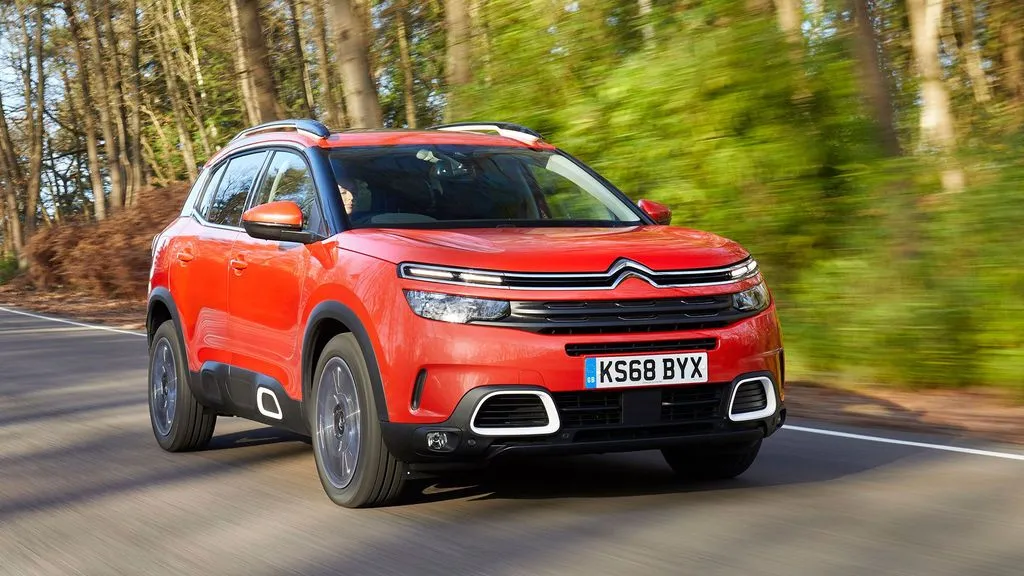 Mẫu xe Citroen C5 Aircross hiện đại của hãng xe ô tô Pháp Citroen.