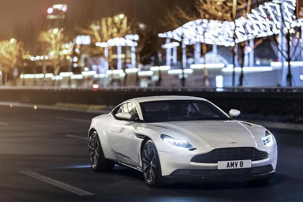 Aston Martin đại diện cho các thương hiệu xe ô tô Anh quốc