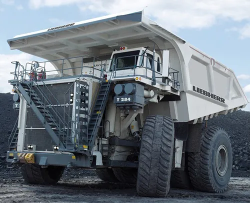 Liebherr T284, chiếc xe ben trọng lượng nặng nhất thế giới đến từ Đức, đang hoạt động
