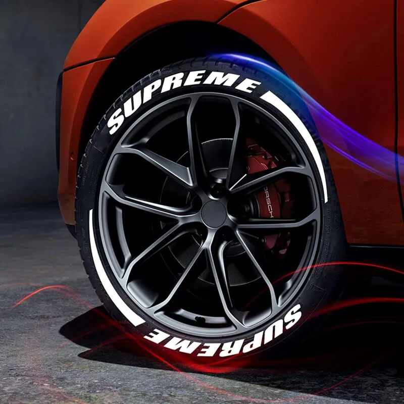 Cận cảnh chữ phản quang trắng nổi bật trên lốp xe