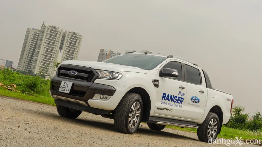 Ford Ranger Wildtrak, kẻ thống trị thị trường, với mức giá các dòng xe bán tải tại việt nam cao nhất