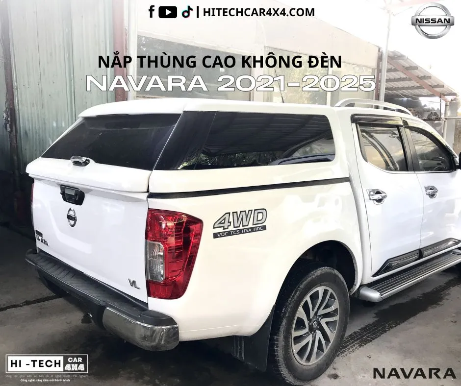 Nắp thùng xe Navara màu đen, nhìn rõ sự chắc chắn và độ khít khi đóng