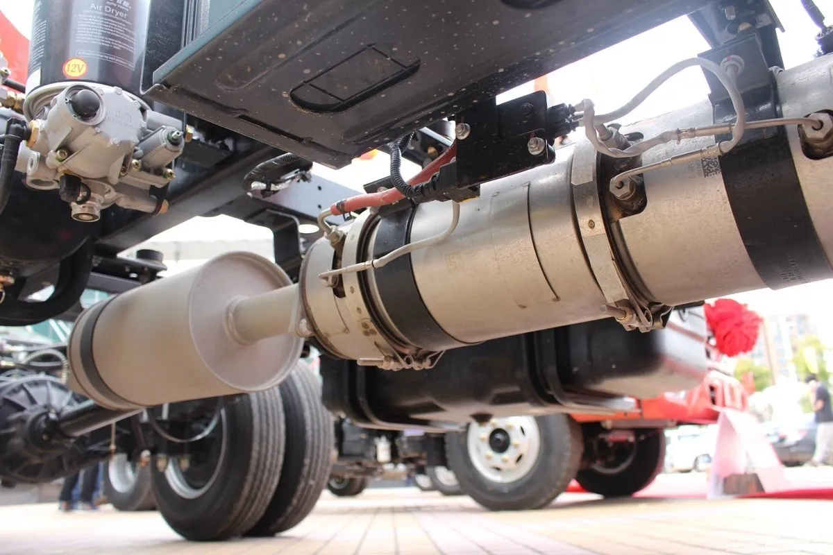 Hệ thống xử lý khí thải trên xe tải