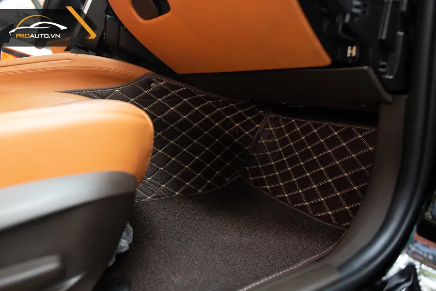 Hoàn thiện lắp đặt bọc da sàn xe ô tô chi tiết