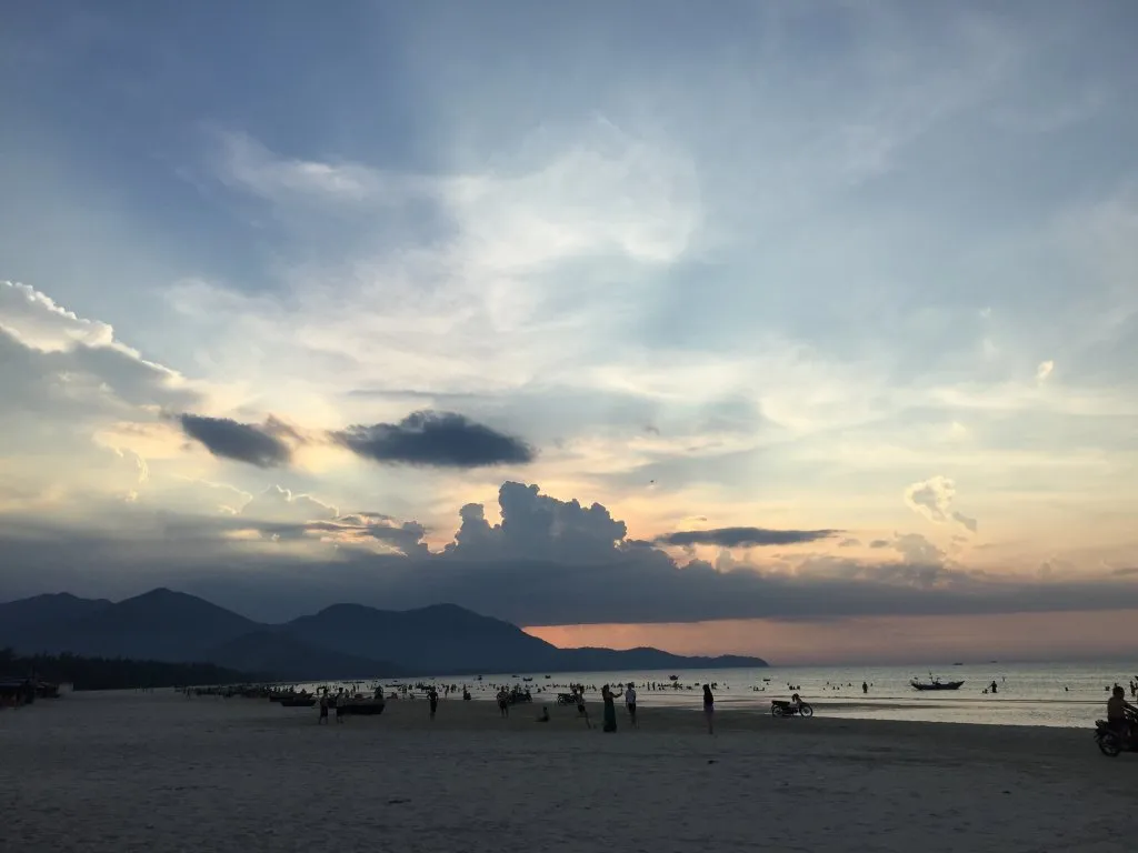 Bãi tắm Thụy Dương