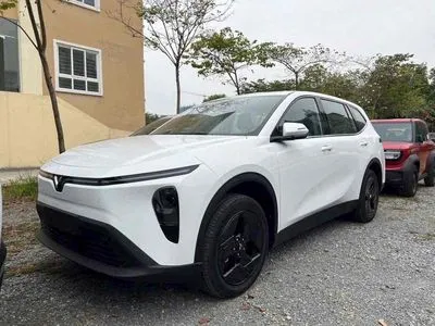 Xe điện VINFAST MPV 7 Trắng