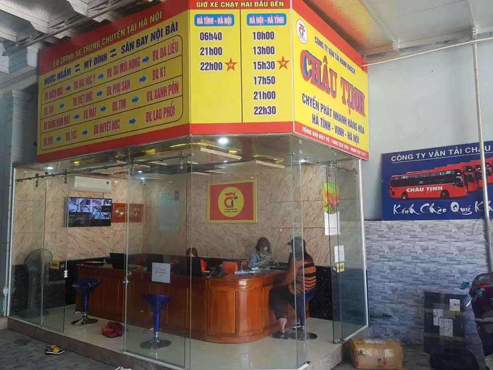 Xe khách Châu Tịnh đón trả khách tại trạm