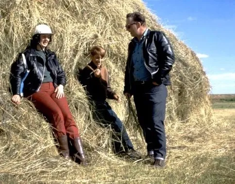 Tầm nhìn sâu sắc của tác giả về thế giới thực tại