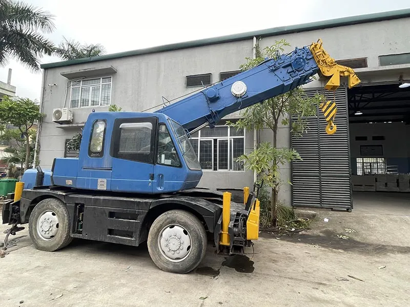 Bàn giao xe cẩu 3