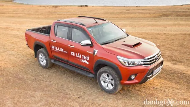 Chi tiết ngoại thất Toyota Hilux