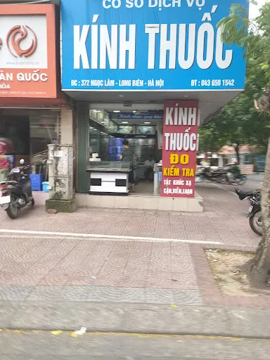 Khu vực thương mại tại Long Biên với các cửa hàng liền kề