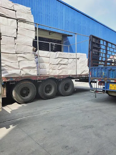 Xốp dán tường cách âm cách nhiệt với nhiều màu sắc khác nhau