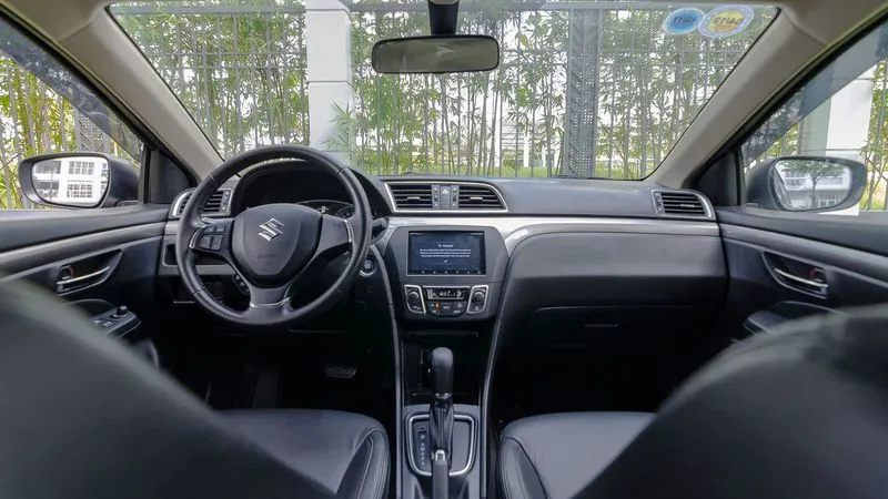 Không gian nội thất bọc da rộng rãi vượt trội trong phân khúc B.