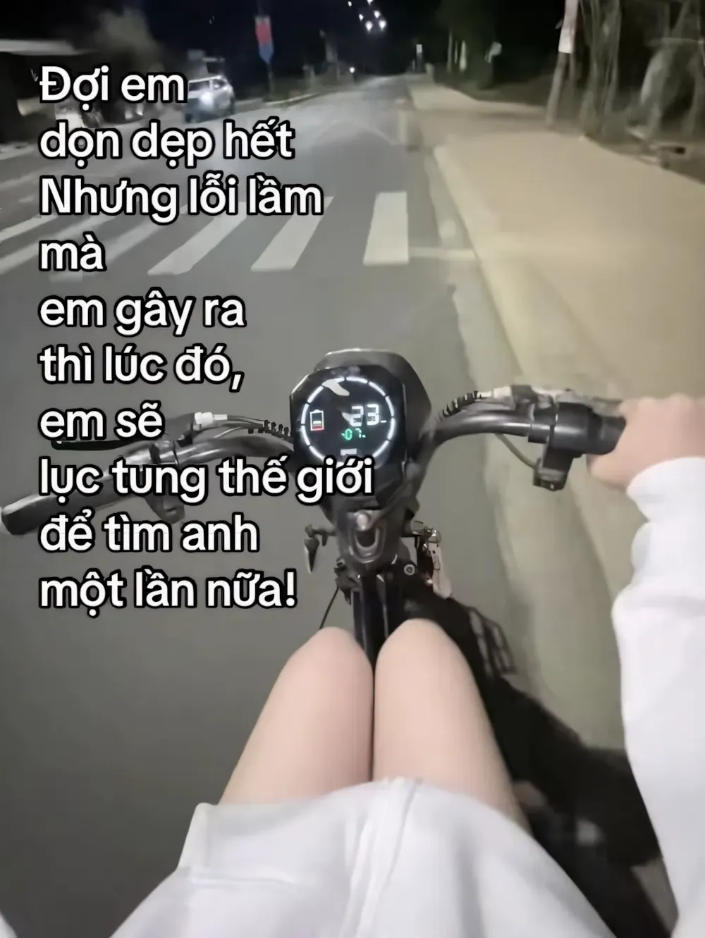 ảnh xe điện độ có chữ 1