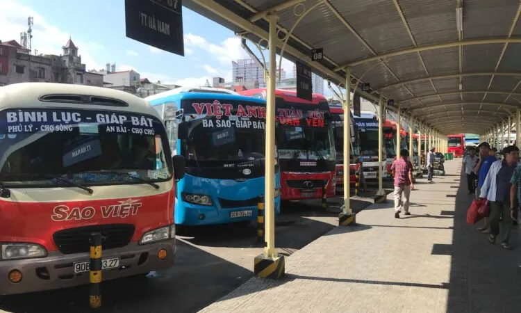 don xe khach tai ben xe giap bat