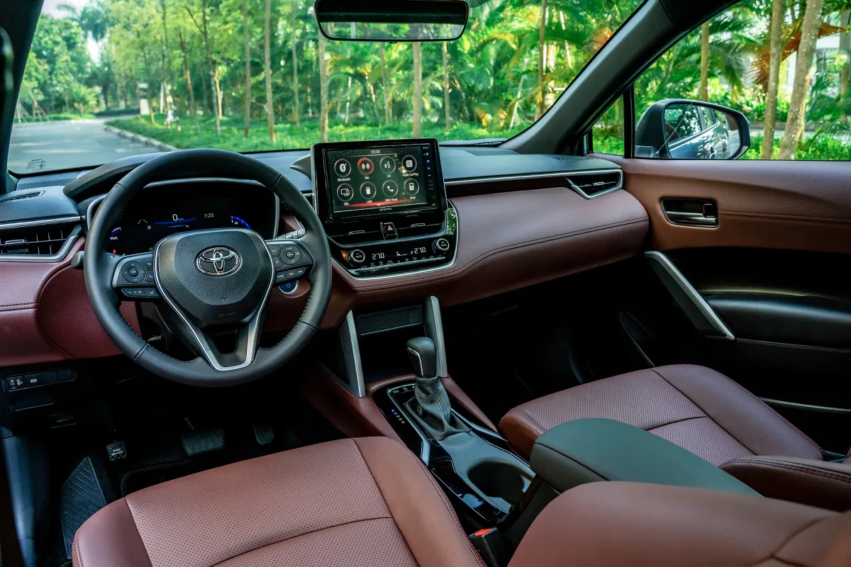 Nội thất xe Toyota Corolla Cross 2022